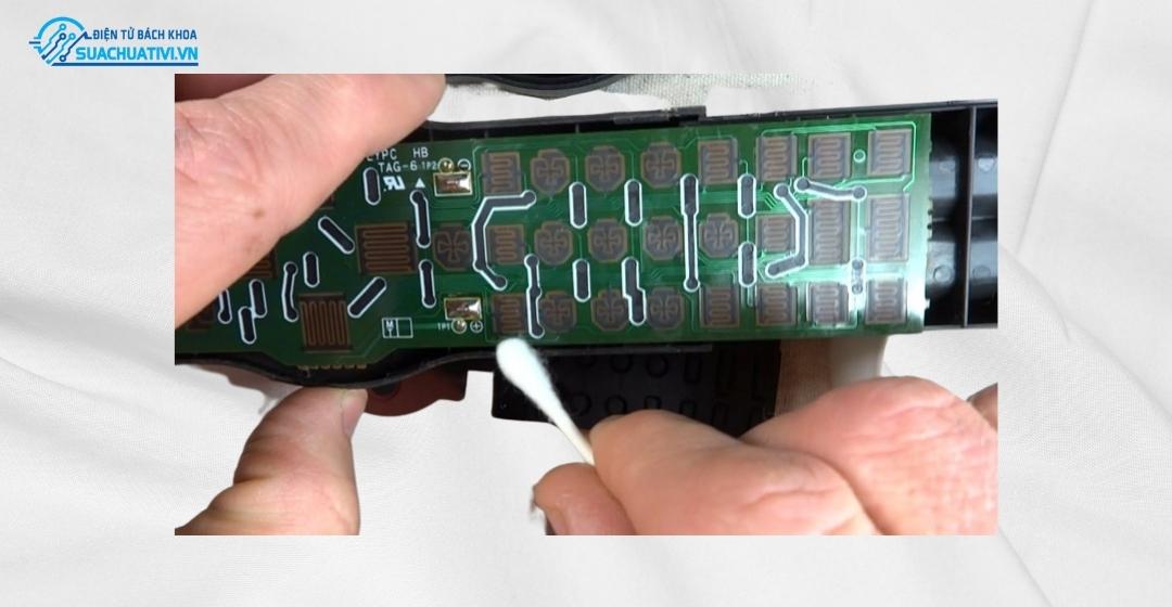sửa điều khiển tivi bị hỏng lỗi
