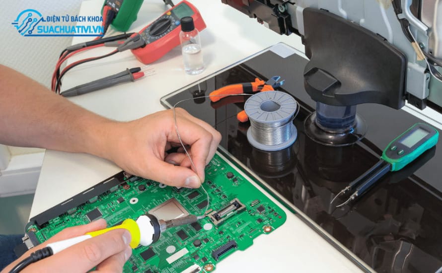 Giải Quyết Những Lo Lắng Của Khách Hàng Khi Chọn Dịch Vụ Sửa Chữa Tivi Tại Điện Tử Bách Khoa